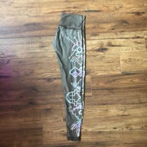 Teeki Seven Crowns Hot Pant